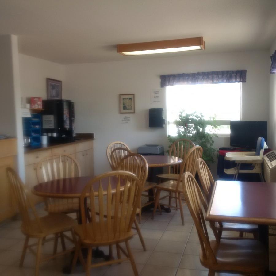 Travel-Inn Resort&Campground Saskatoon Extérieur photo